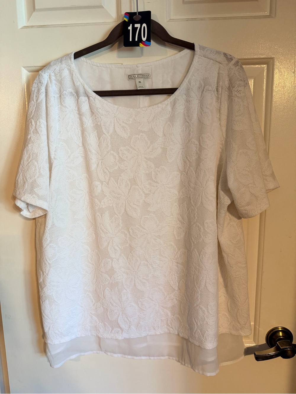 Dana Buchman White Floral Textured Short-Sleeve Blouse